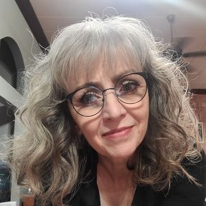 Meet your Posher, Teresa